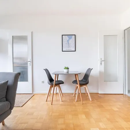 Studioapartment Mit Kueche Und Grossem Balkon Appartement Flensbourg