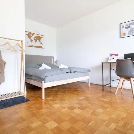 Studioapartment Mit Kueche Und Grossem Balkon Appartement *