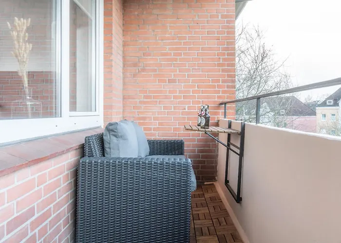 Studioapartment Mit Kueche Und Grossem Balkon